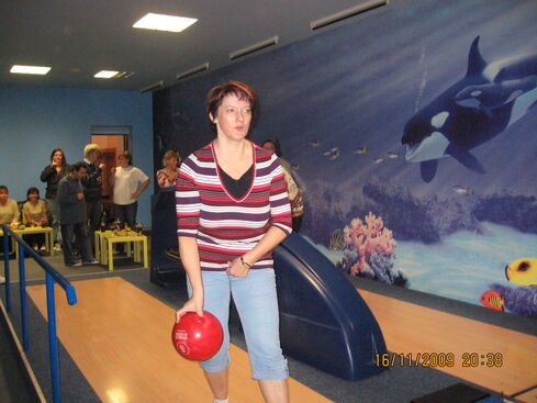 Autor: ZL
Název: Bowling v Rožnově, listopad 2009
