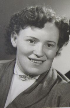 Autor: Benedicta Hübnerová
Název: Eliška Šťovíčková advent 1956
