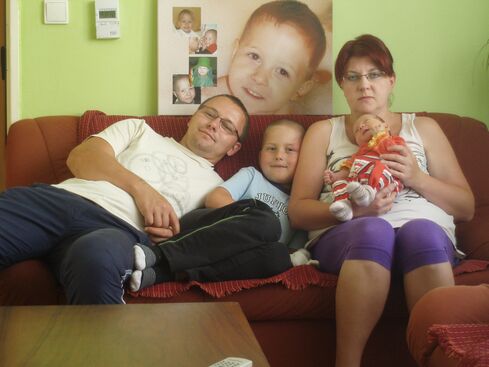 Autor: Maminka
Název: Tady už s námi nejsi, máš setřičku.