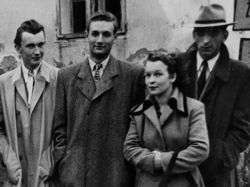 Autor: Zita Kolářová
Název: Děda Mírek a babička Věra