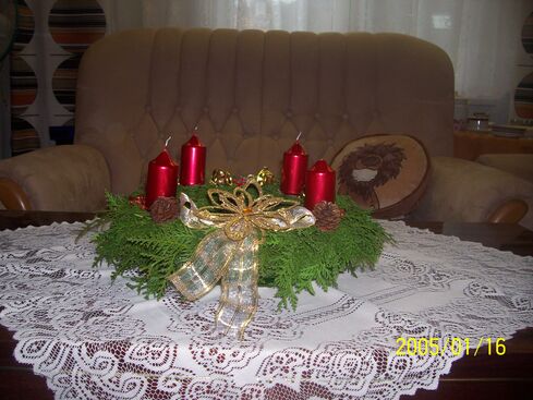 Autor: Večeřová
Název: adventní věneček