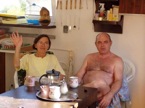 Autor: Eva Pšikalová
Název: S mamkou v garáži, 2005-08-31