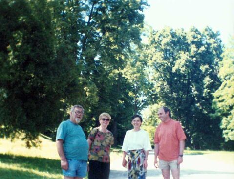 Autor: Eva Pšikalová
Název: S tetinkou a Kubou, cca v r. 1991