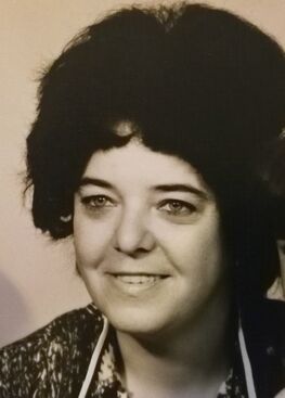 Autor: Simona Jasinková
Název: Maminka 1985