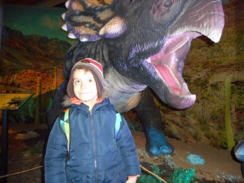 Autor: Lukášek mamince
Název: u dinosaurů
