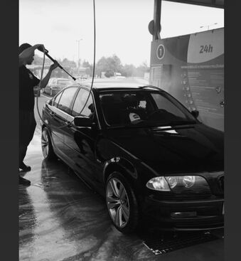 Autor: bracha
Název: Odborna ukazka majitele Audi jak se ma mejt ten Mnichovskej pelech 